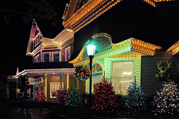 Event: Holiday Light Tours